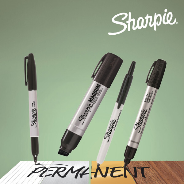 Sharpie-kyniä pöydällä.