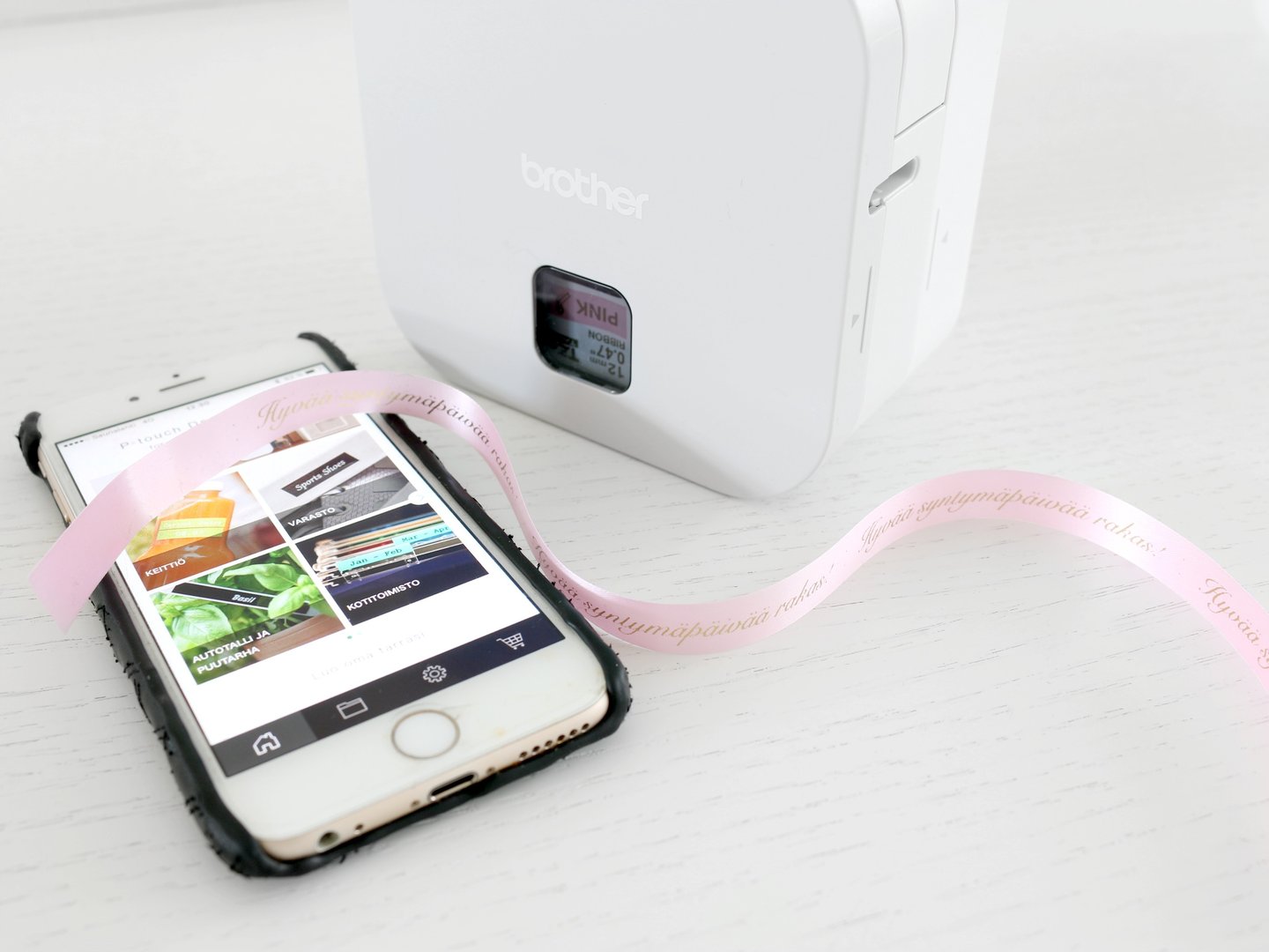 Tarratulostin Brother CUBE PT-P300BT langaton Bluetooth - laaja tarravalikoima, myös tekstiilinauhat