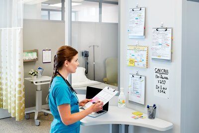 Valkotaulukalvoarkki 3M Post-it Dry Erase 27,9 x 39 cm /4 kpl - kiinnittyy myös ikkunaan, pyyhittävä